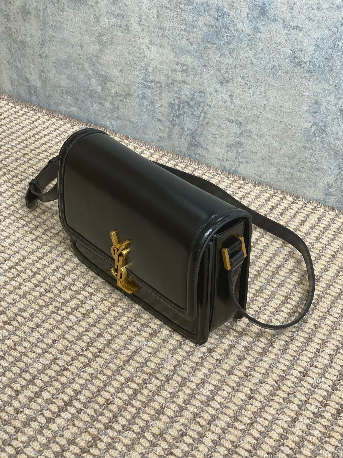 052 72123204;82123221 size 19x13x5;size 23x16x6cm