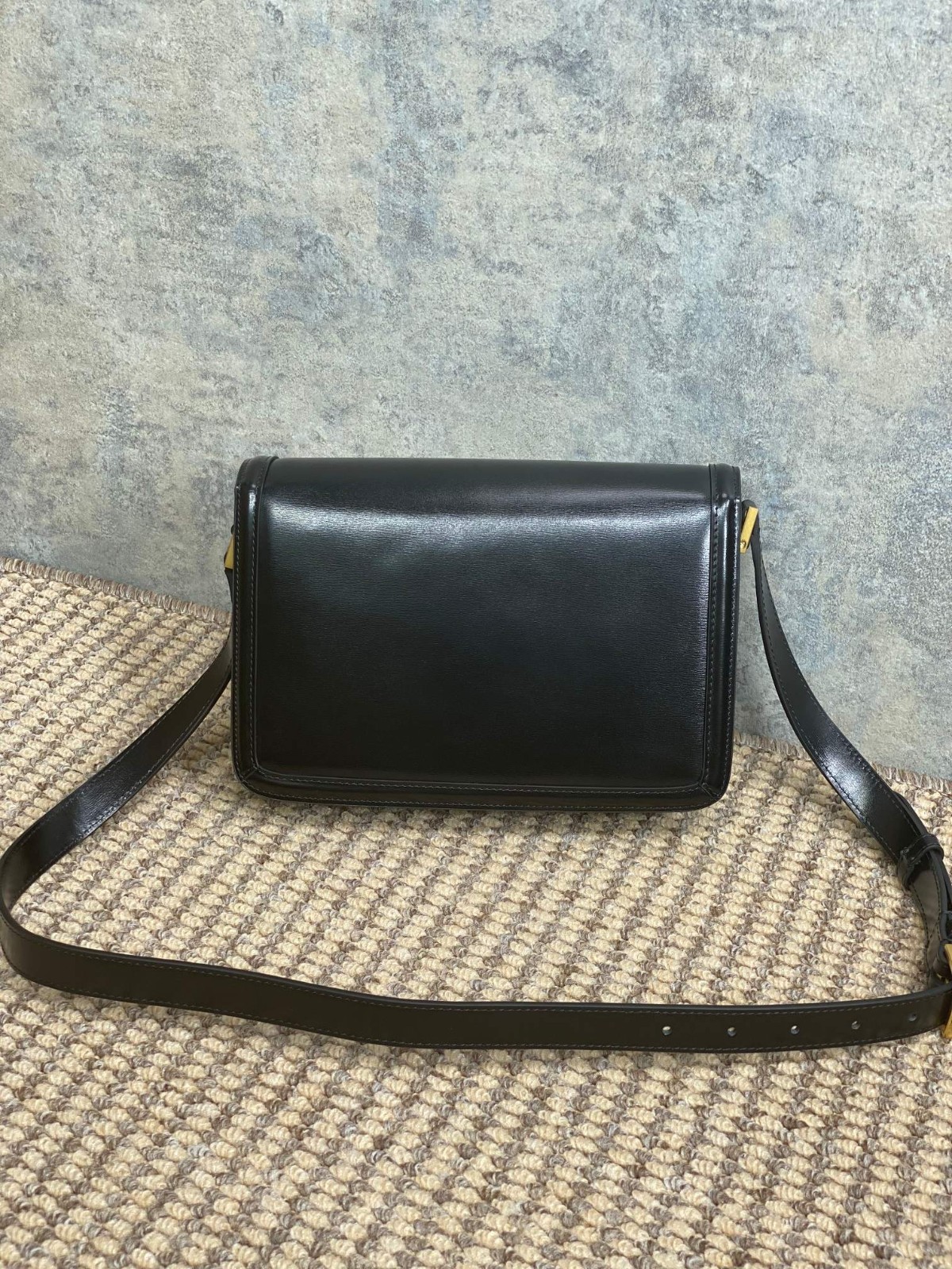 052 72123204;82123221 size 19x13x5;size 23x16x6cm