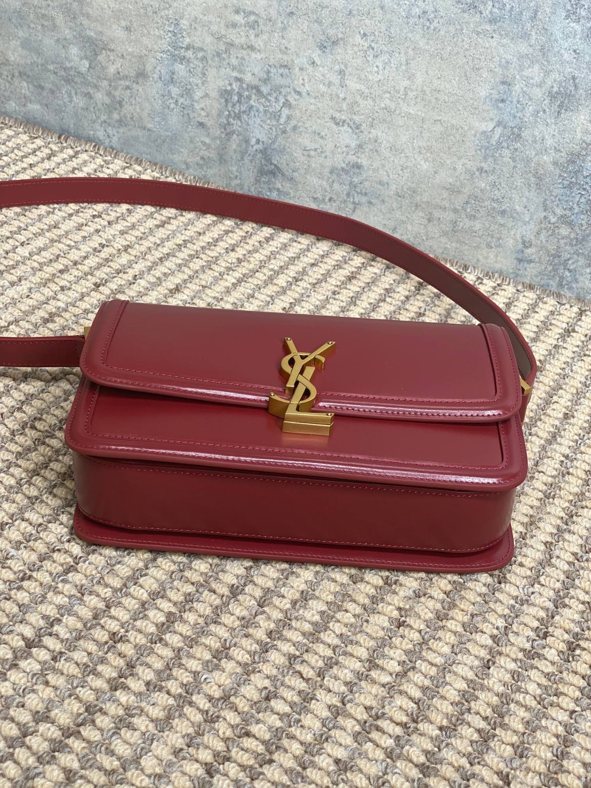 051 72123204;82123221 size 19x13x5;size 23x16x6cm