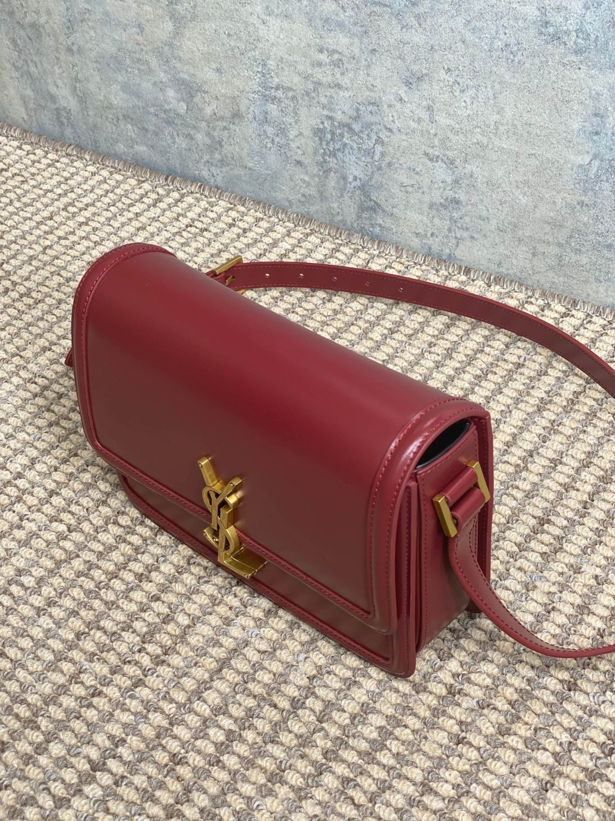 051 72123204;82123221 size 19x13x5;size 23x16x6cm
