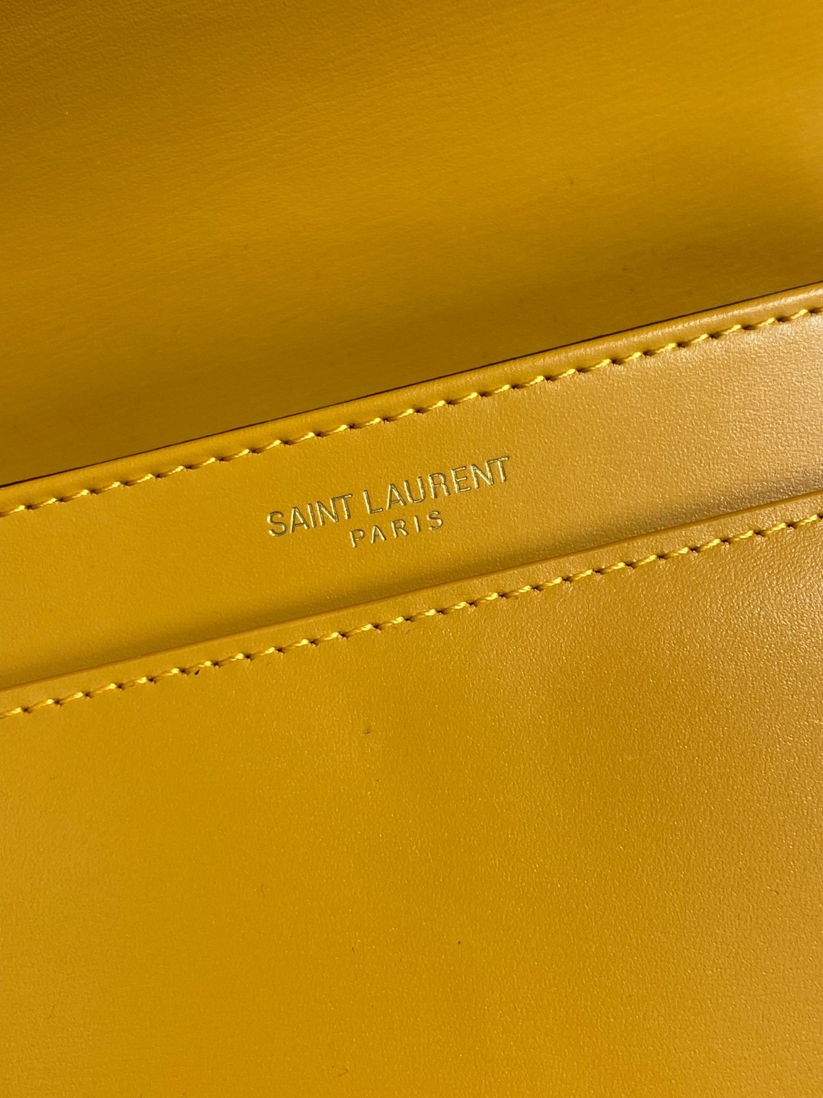 045 72123204;82123221 size 19x13x5;size 23x16x6cm