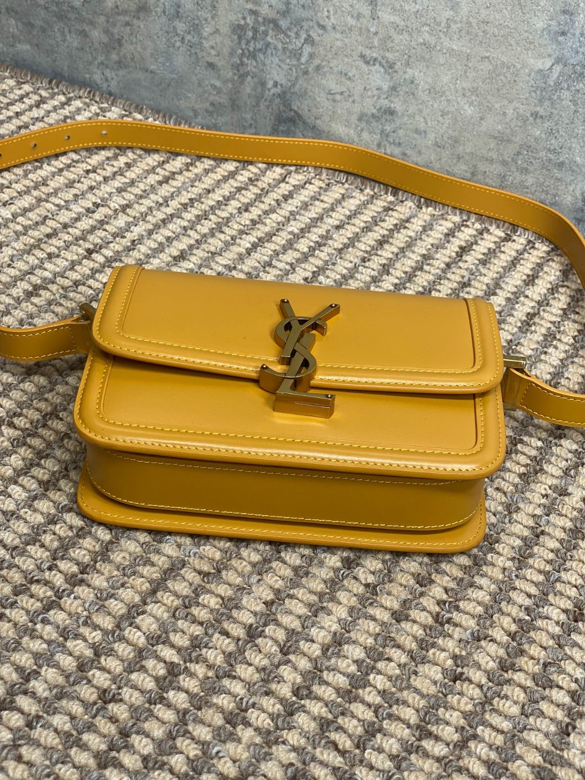 045 72123204;82123221 size 19x13x5;size 23x16x6cm
