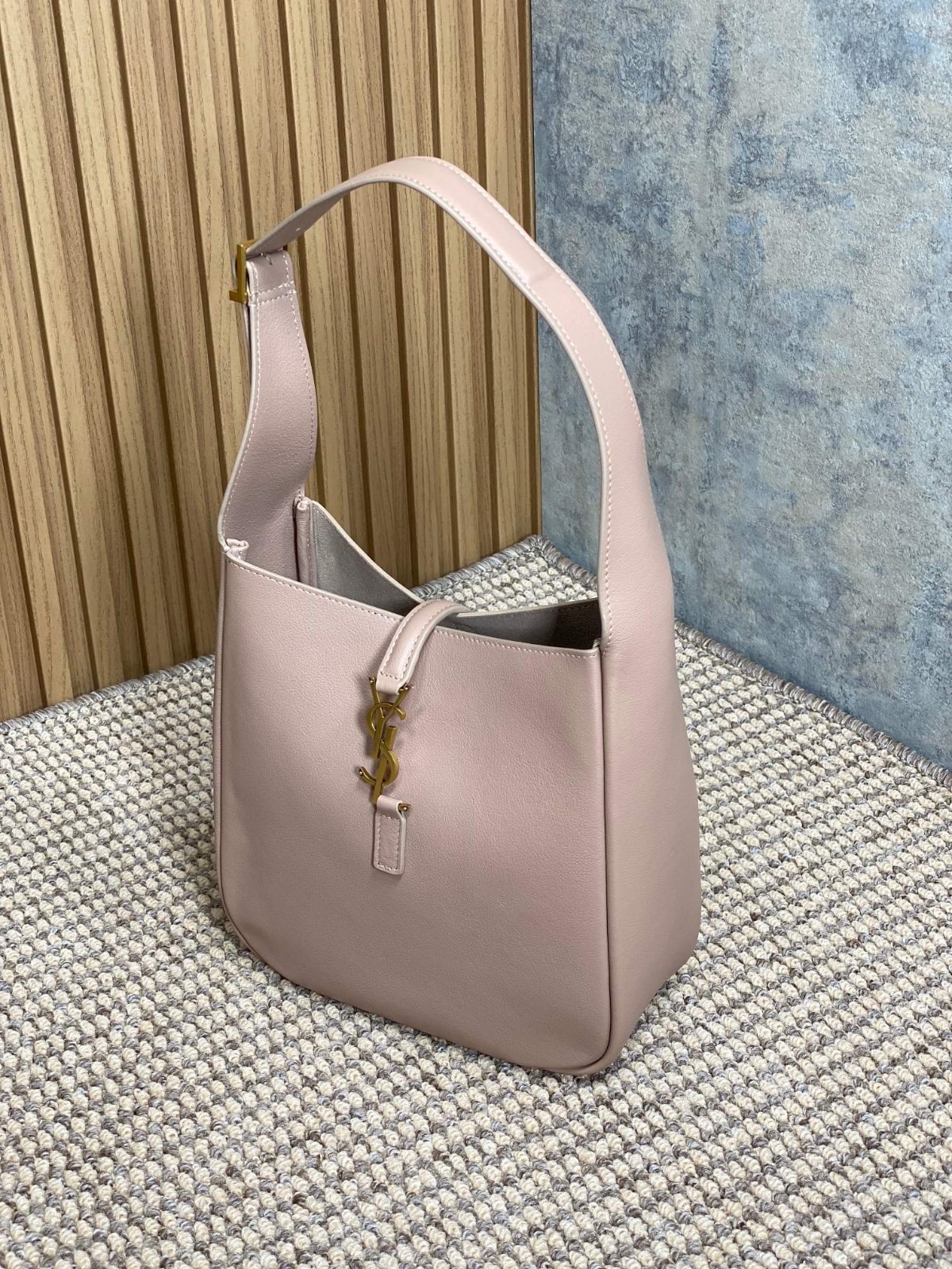 044 72123204 size 22x22x10cm