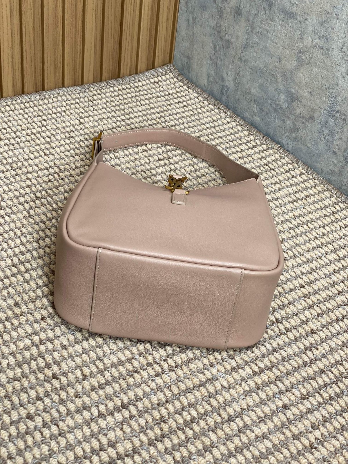044 72123204 size 22x22x10cm