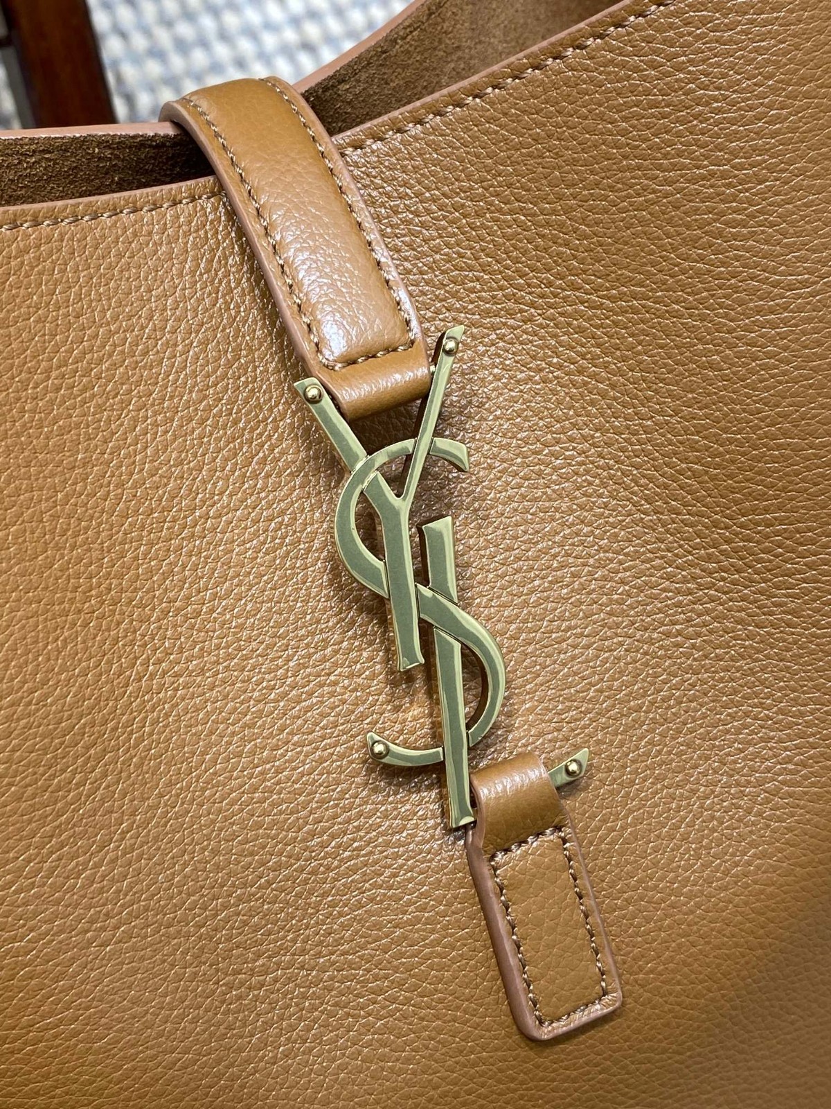 038 72123204 size 22x22x10cm