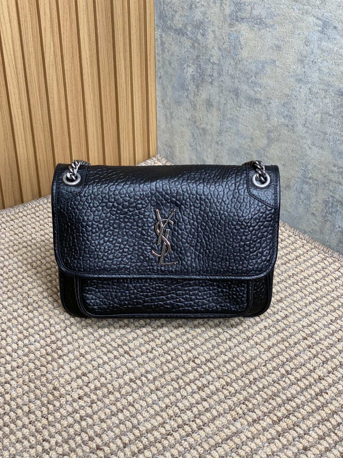 028 66123204;73123204 size 22×16×12cm;size 28x20x8.5cm