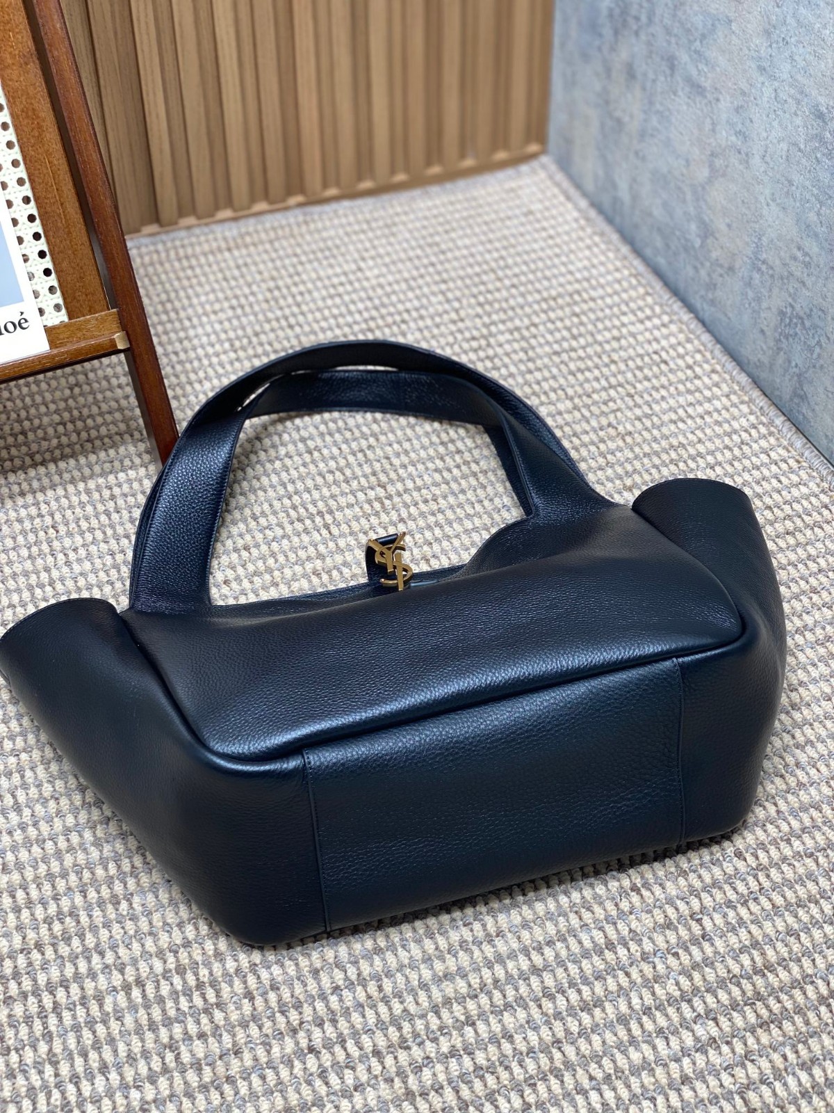 027 105123301 size 50x28x18cm