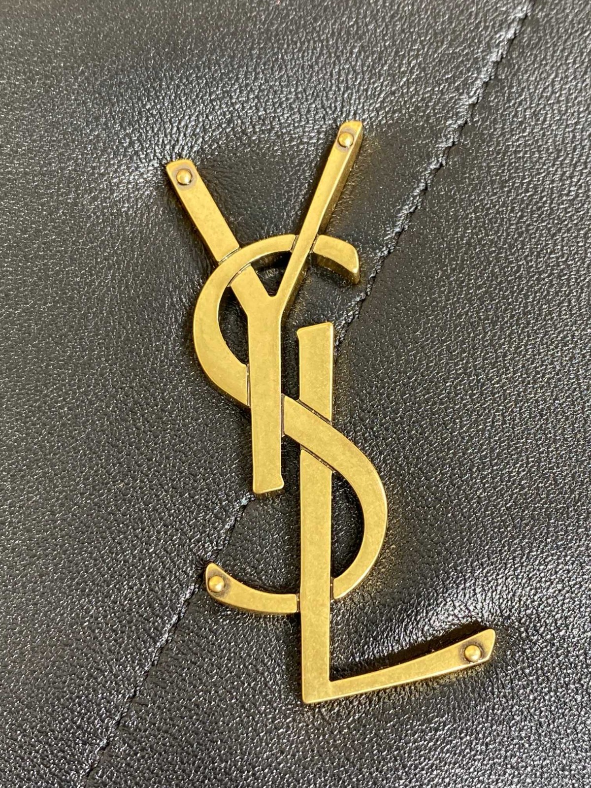 026 85123222 size 39x33x2cm