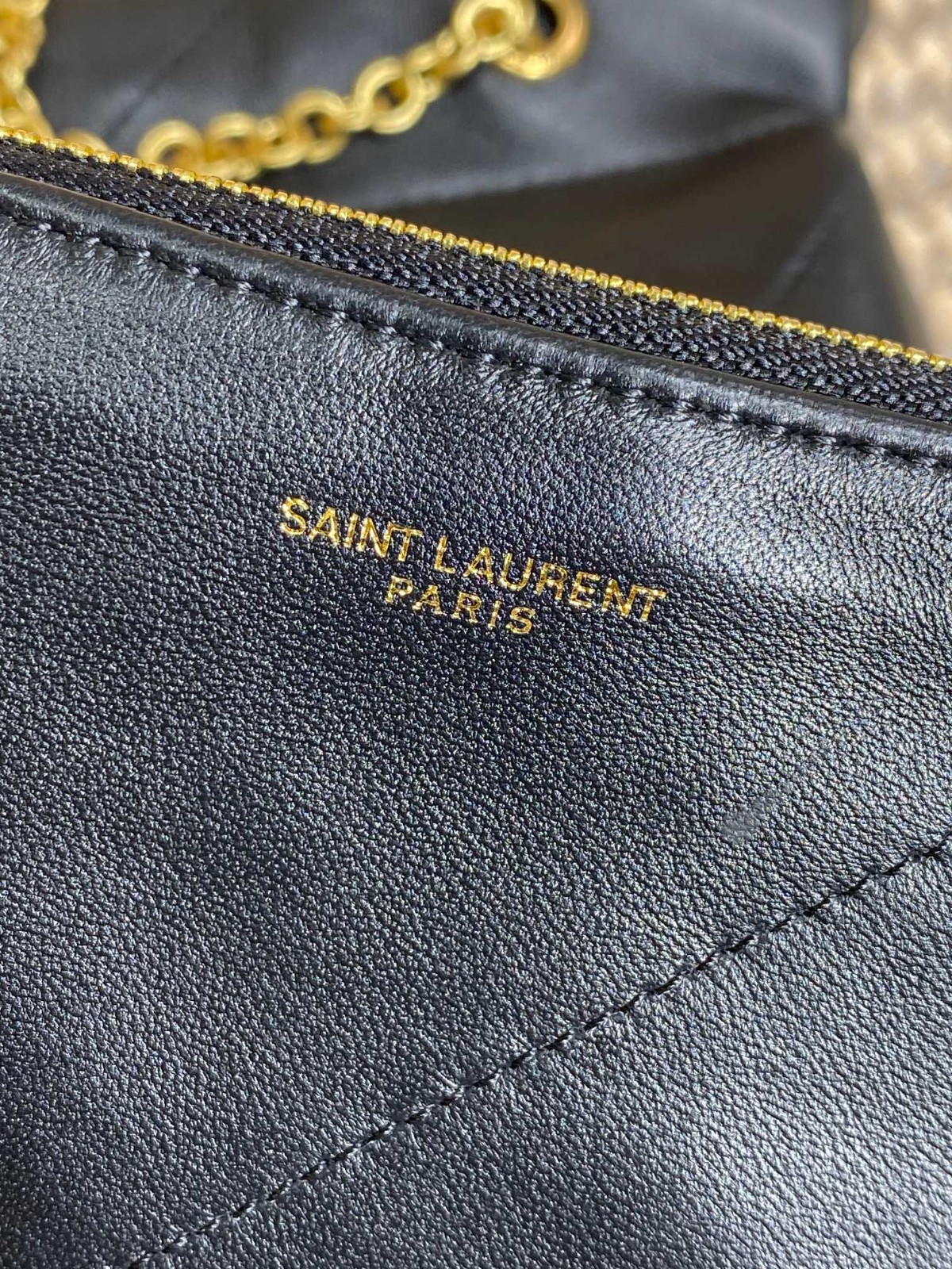 026 85123222 size 39x33x2cm