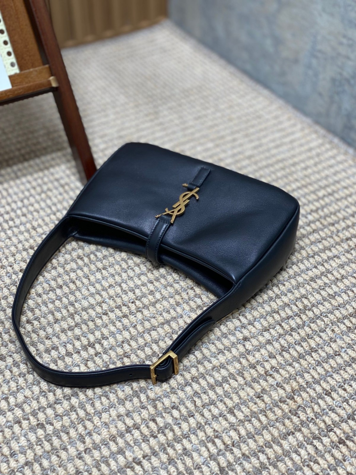 022 60123177 size 23x16x6.5cm