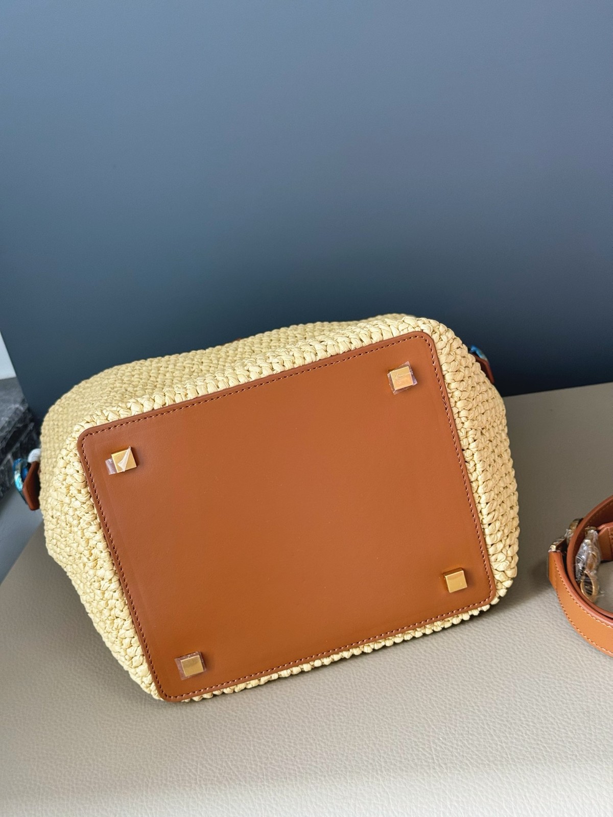 015 78123209 size 20×25×16cm