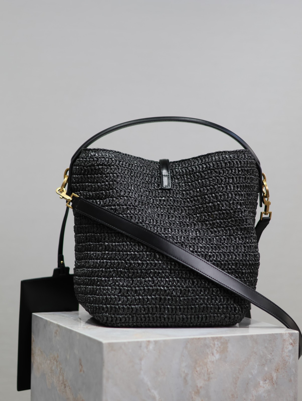 014 83123221 size 20×25×16cm