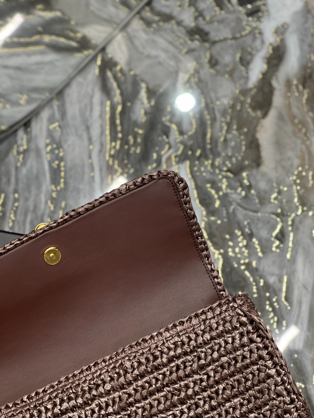 013 72123204 size 26x13.5x4.5cm