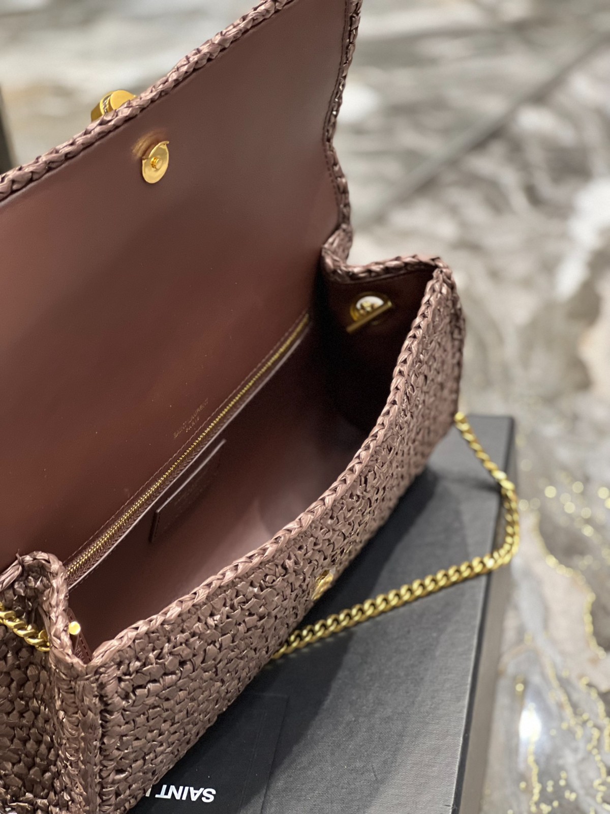 013 72123204 size 26x13.5x4.5cm