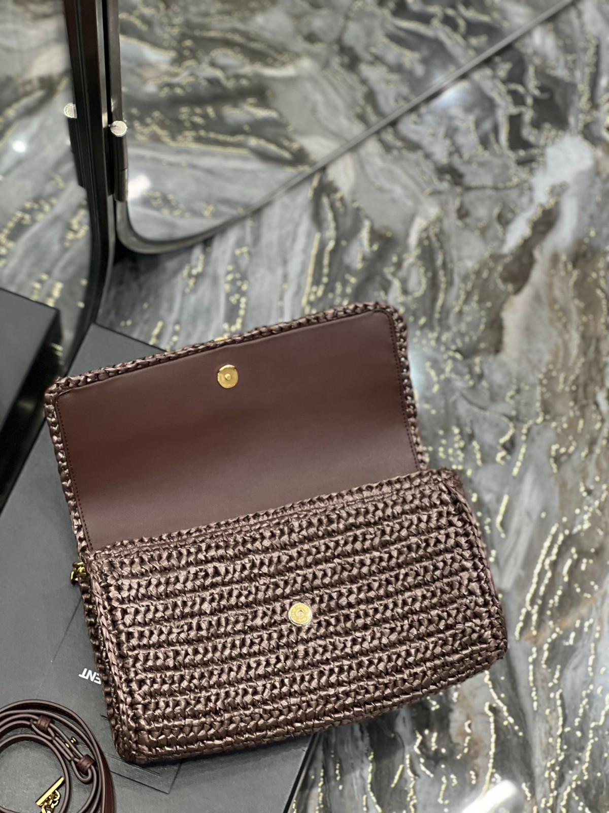 013 72123204 size 26x13.5x4.5cm