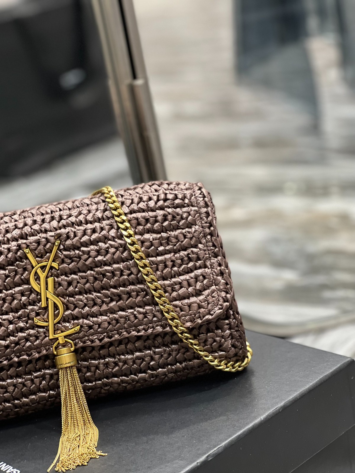 013 72123204 size 26x13.5x4.5cm