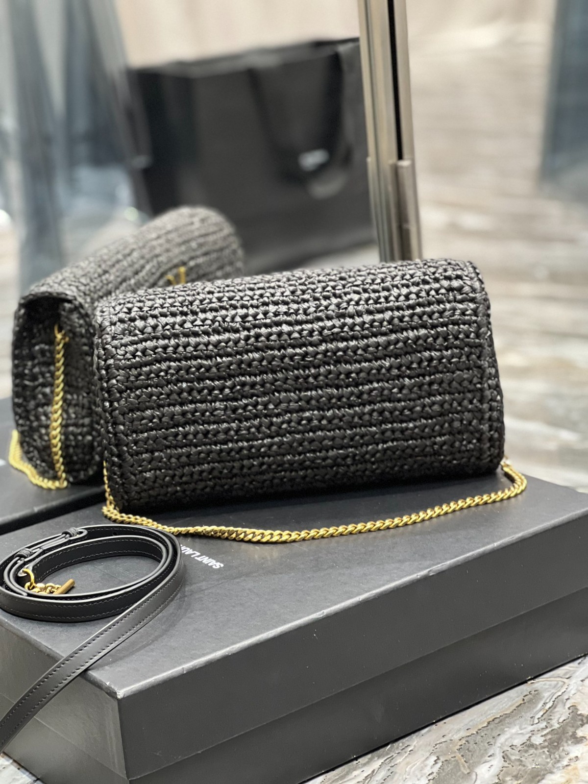 012 72123204 size 26x13.5x4.5cm