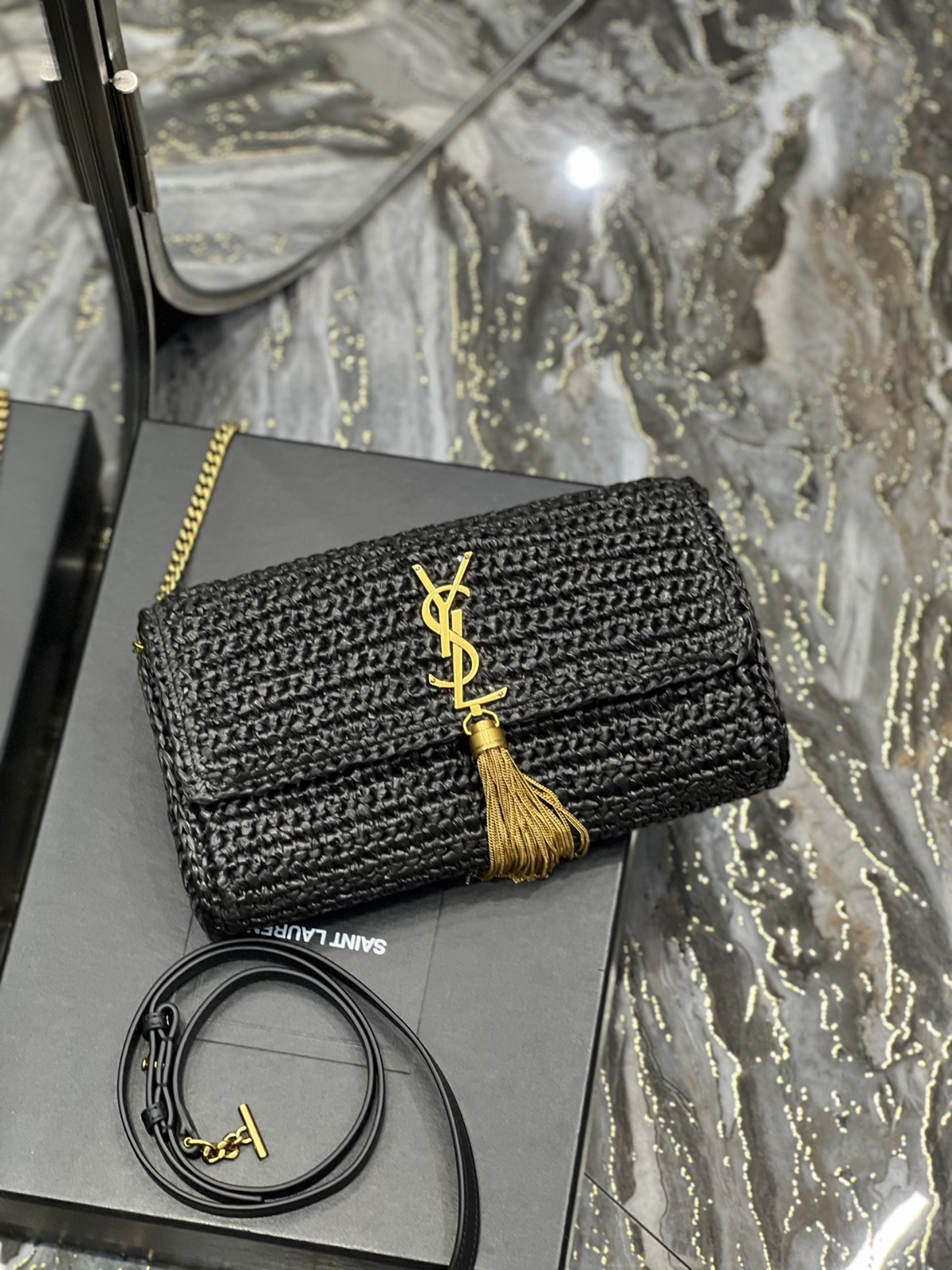 012 72123204 size 26x13.5x4.5cm