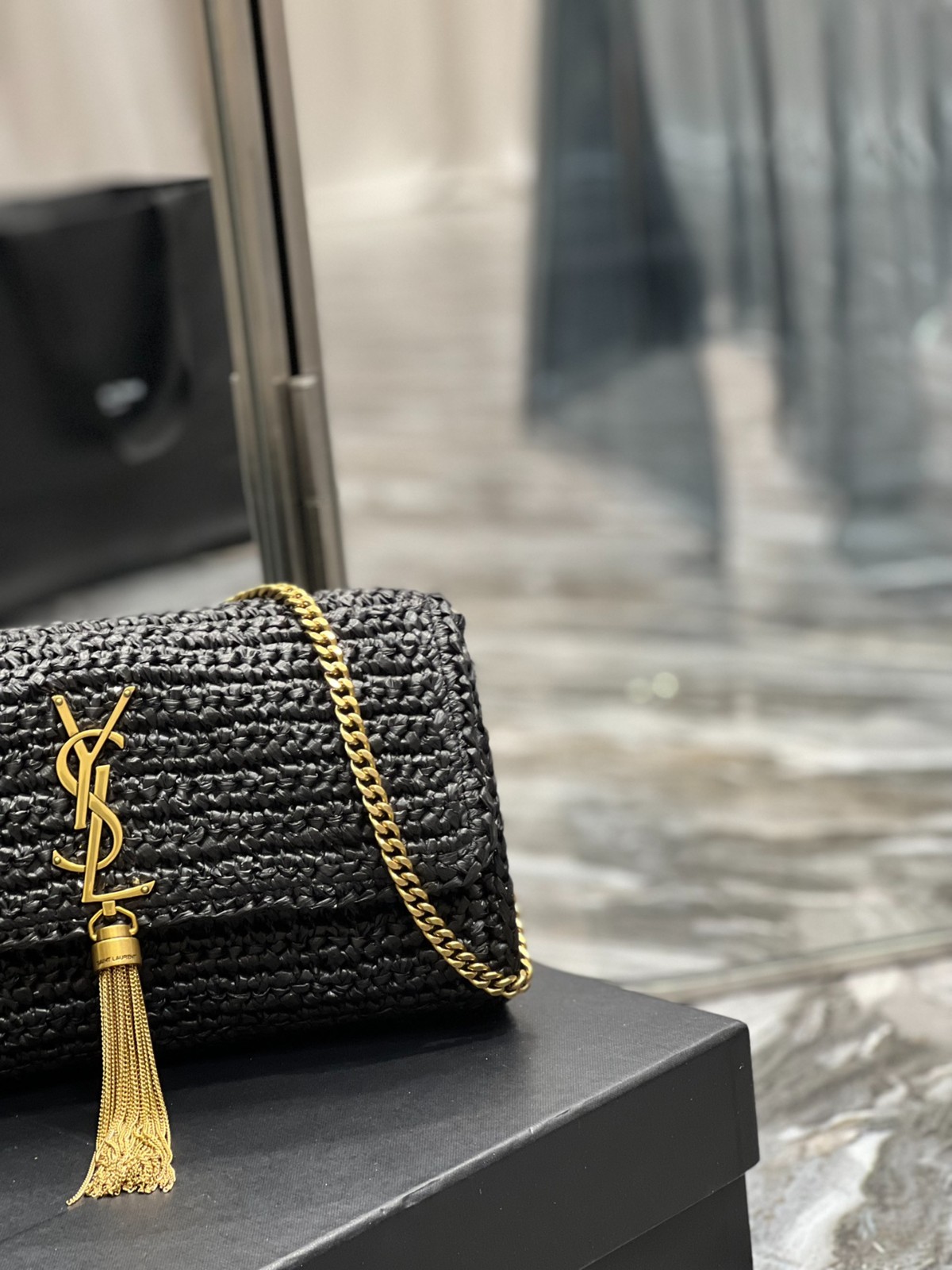 012 72123204 size 26x13.5x4.5cm