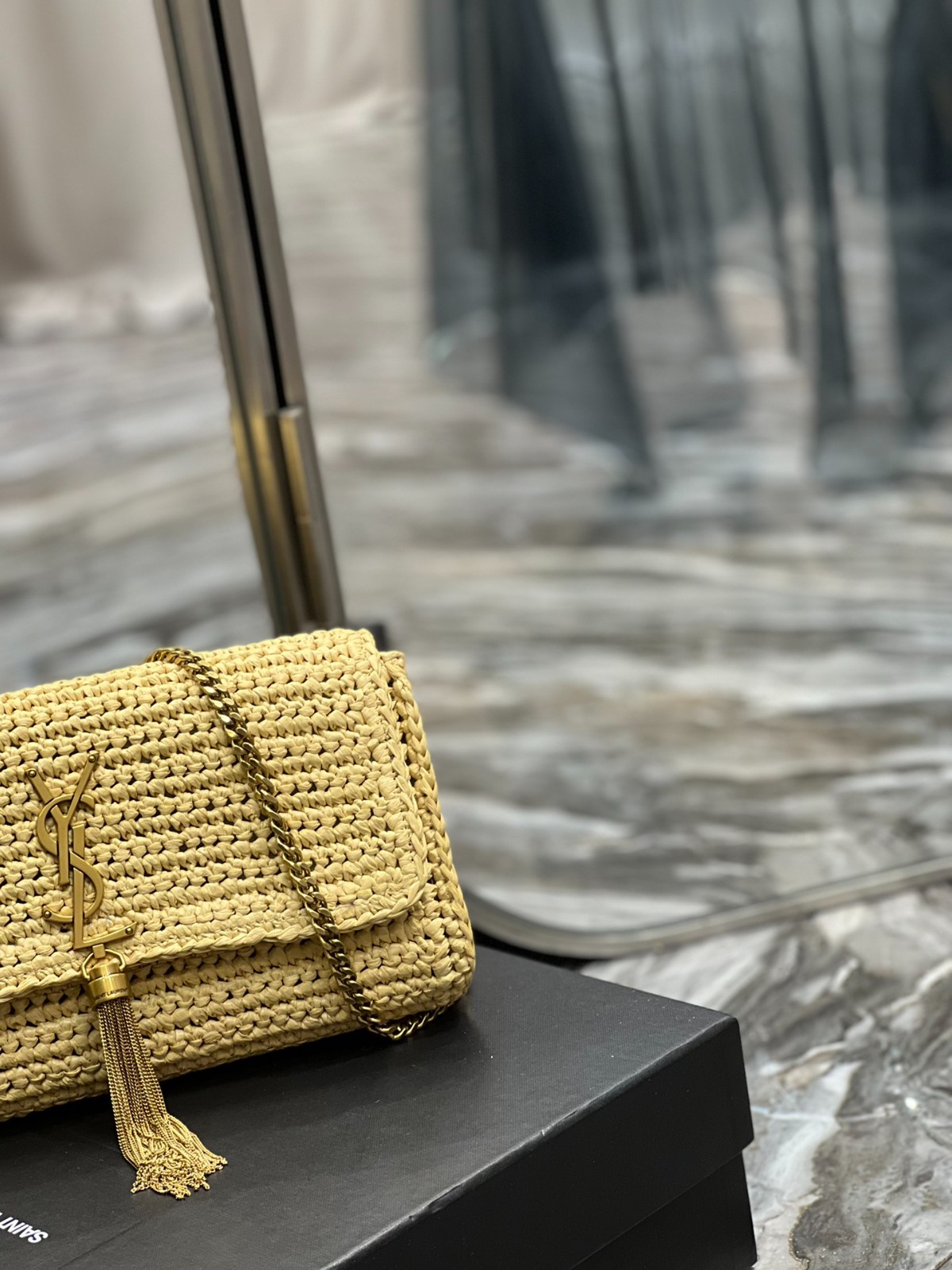 011 72123204 size 26x13.5x4.5cm