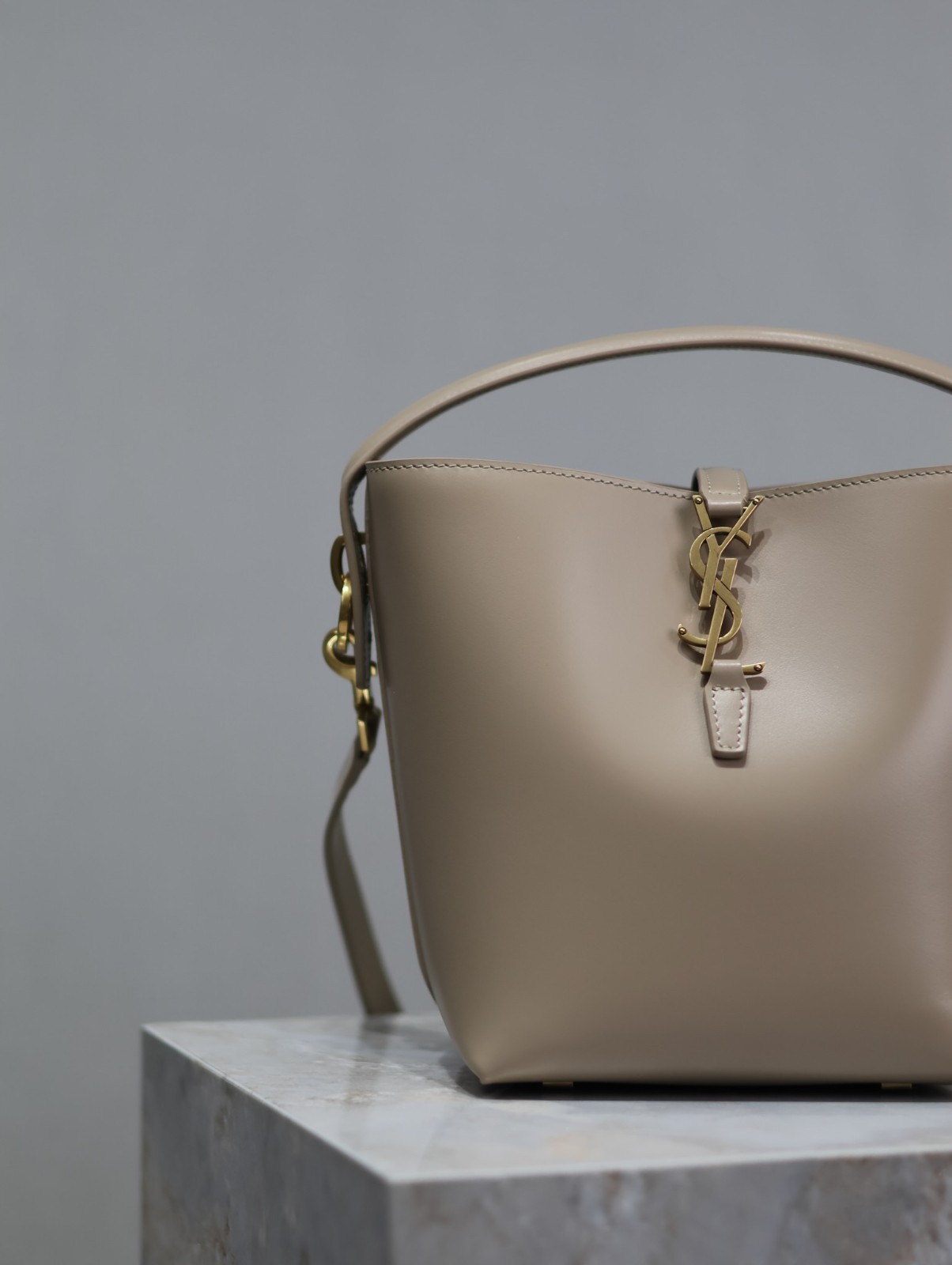 009 63123202;66123204 size 15x13x6cm;size 17x20x13cm