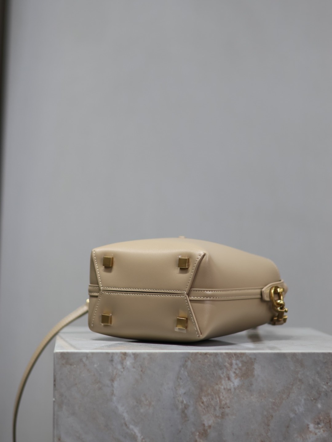 008 63123202;66123204 size 15x13x6cm;size 17x20x13cm
