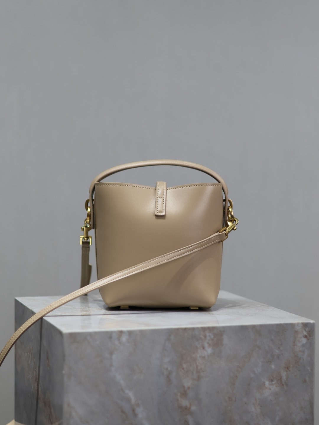 008 63123202;66123204 size 15x13x6cm;size 17x20x13cm