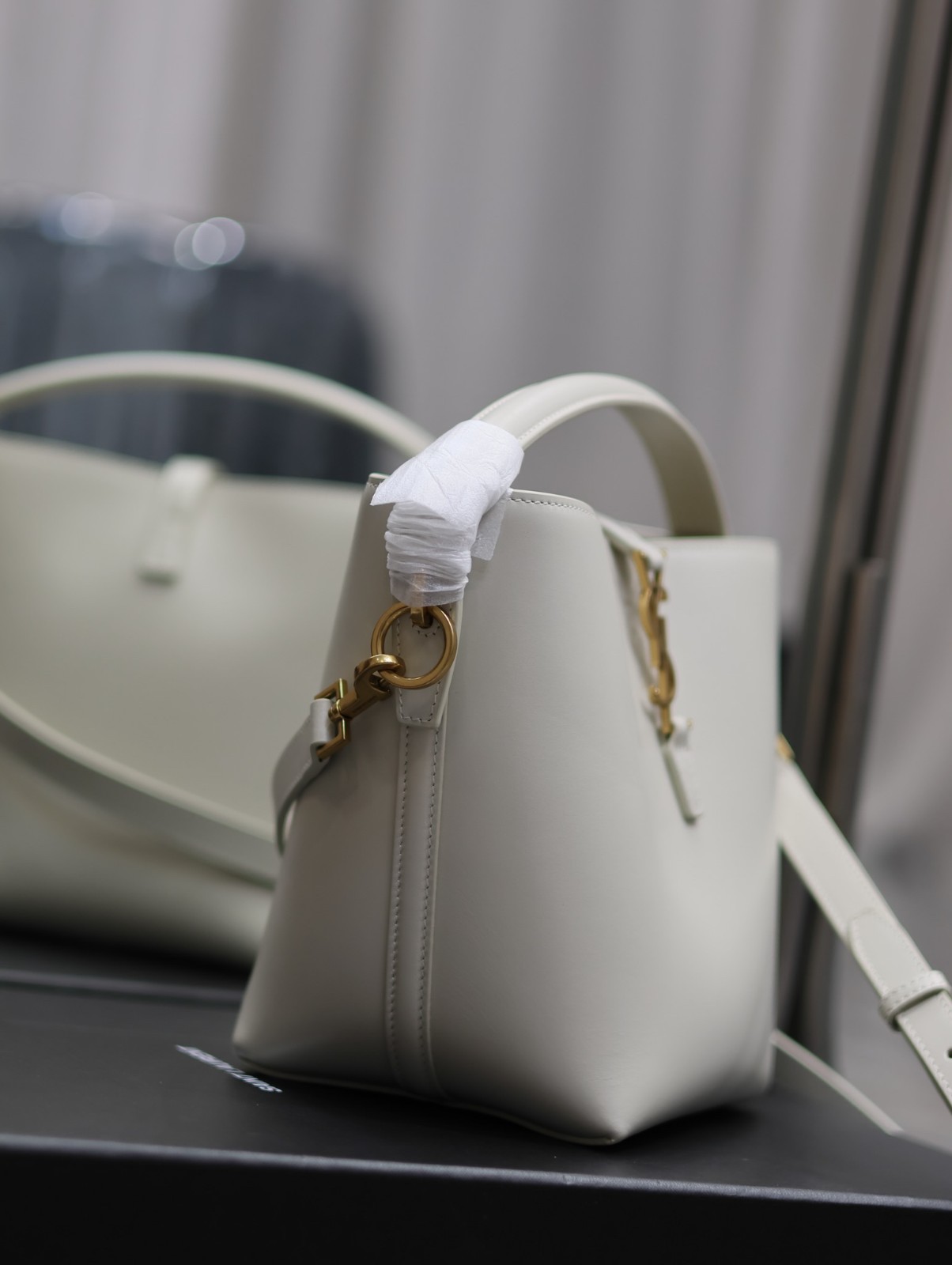 004 66123204;71123203 size 17×20×13cm;size 26×20×12cm