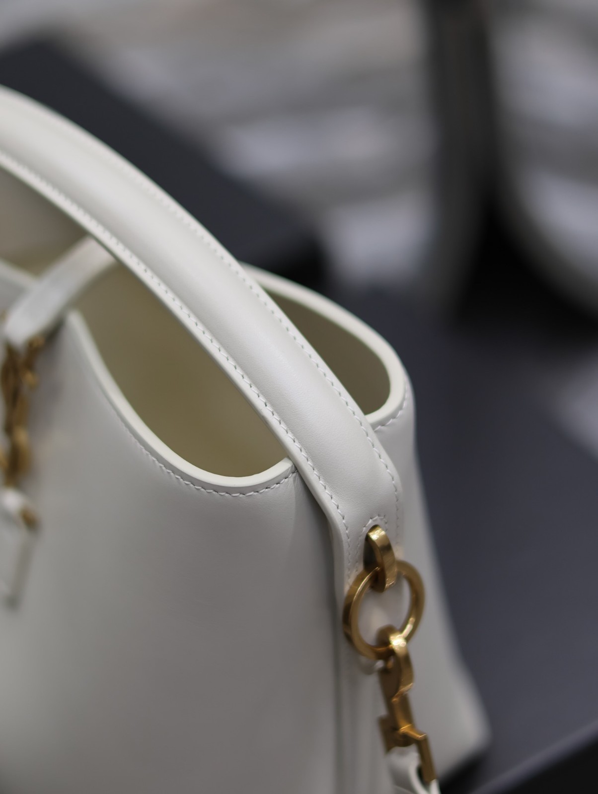 004 66123204;71123203 size 17×20×13cm;size 26×20×12cm