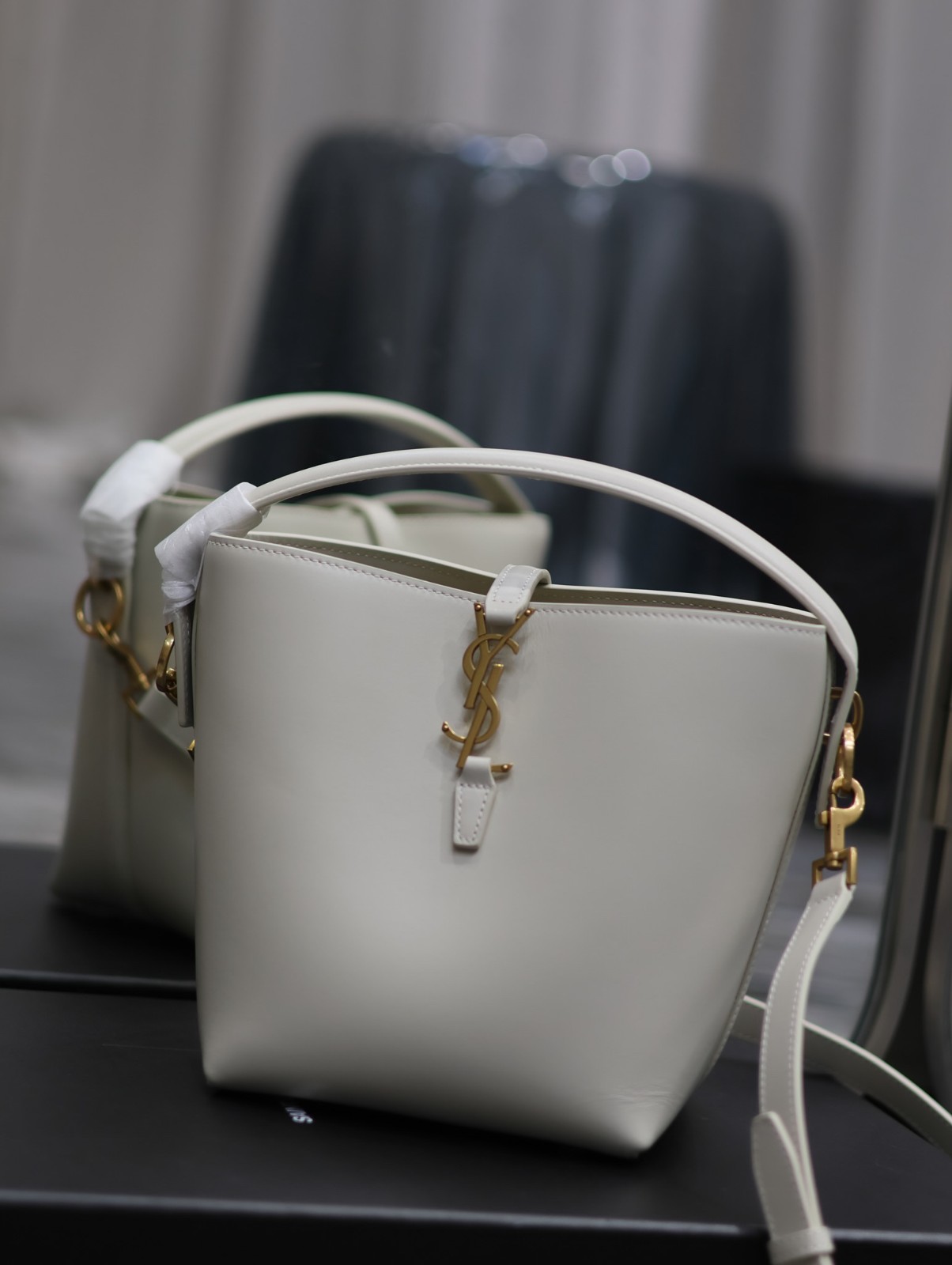 004 66123204;71123203 size 17×20×13cm;size 26×20×12cm