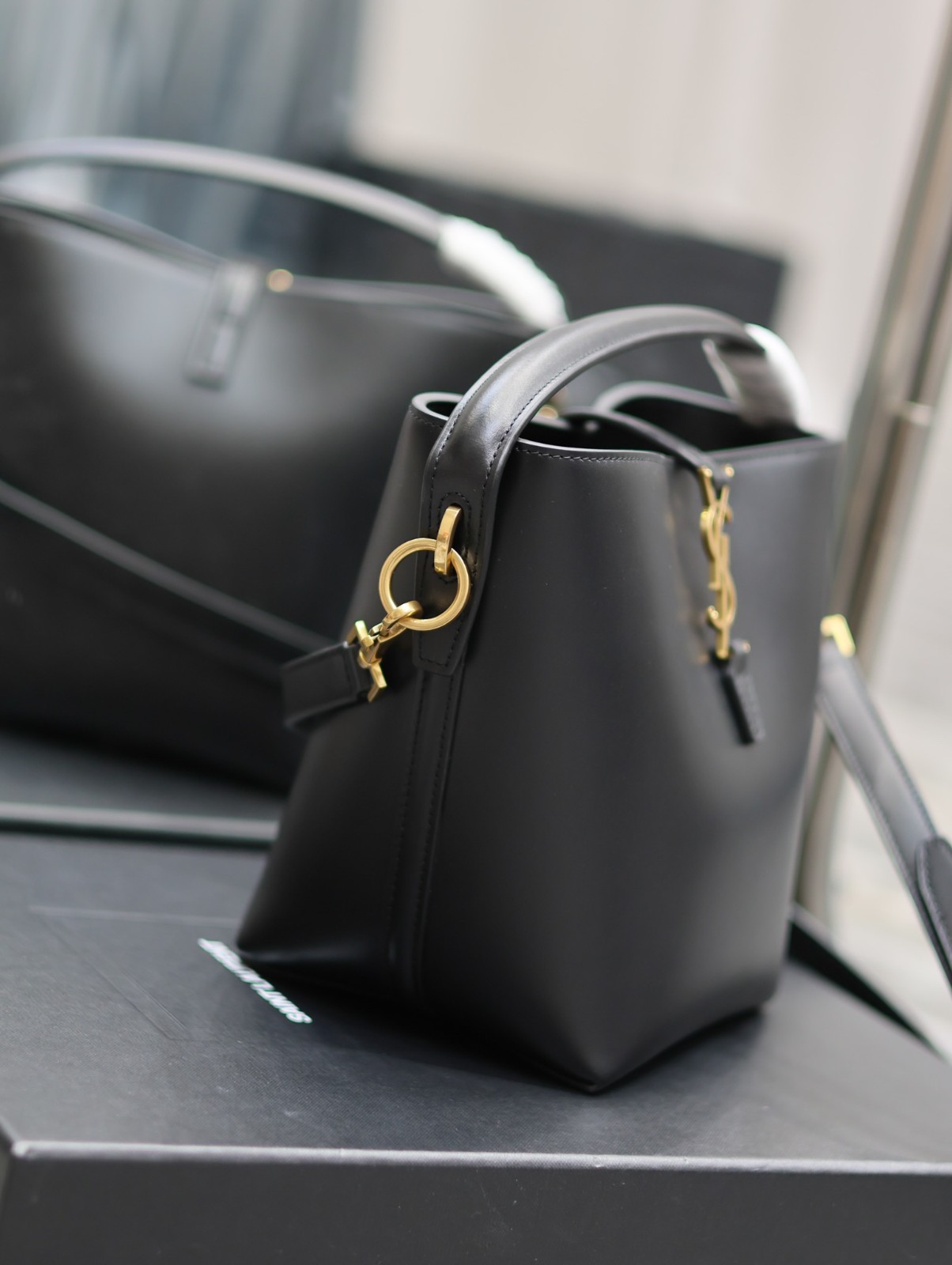 003 66123204;71123203 size 17×20×13cm;size 26×20×12cm