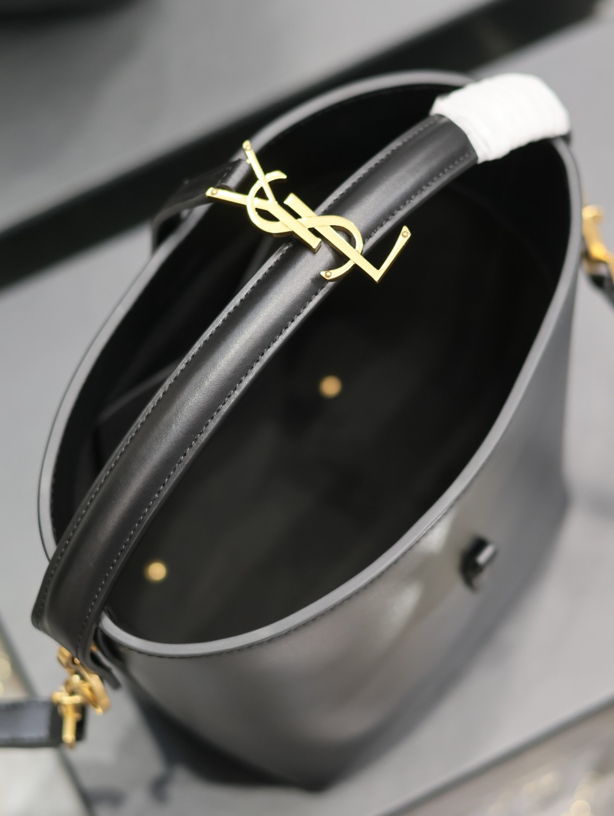 003 66123204;71123203 size 17×20×13cm;size 26×20×12cm