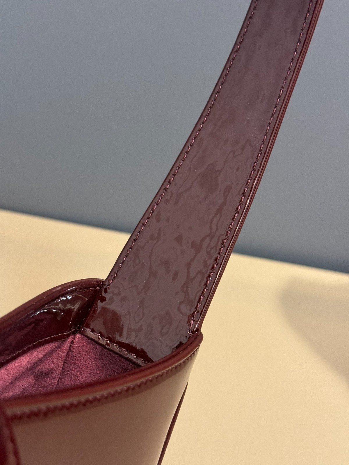 001 60123174 size 25x14x6cm