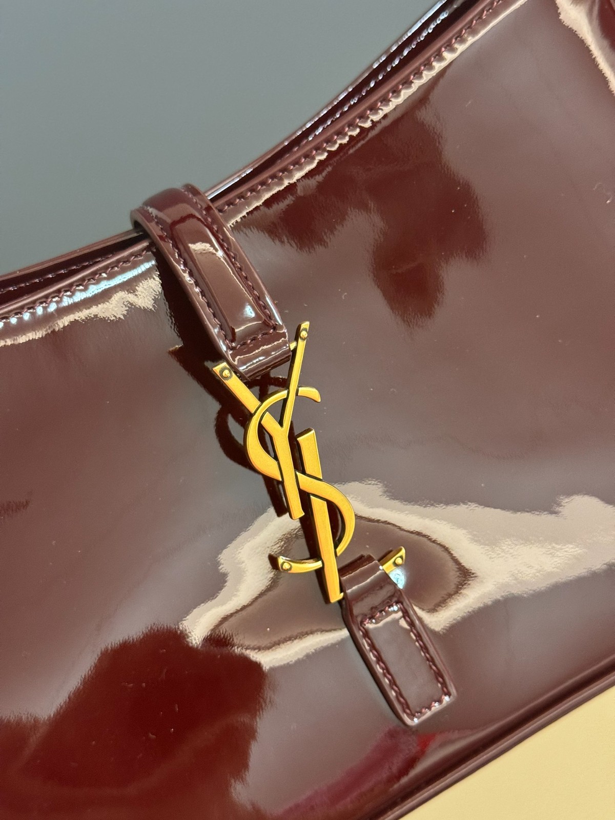 001 60123174 size 25x14x6cm