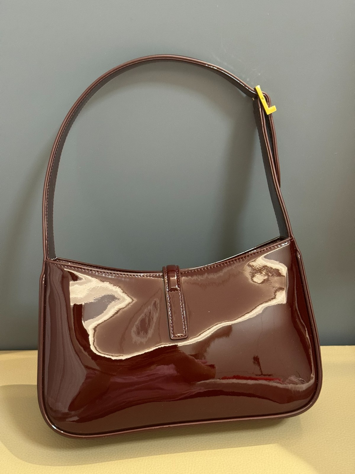 001 60123174 size 25x14x6cm