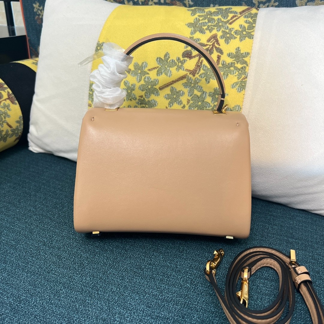 048 66123209 size 20x13x8.5cm