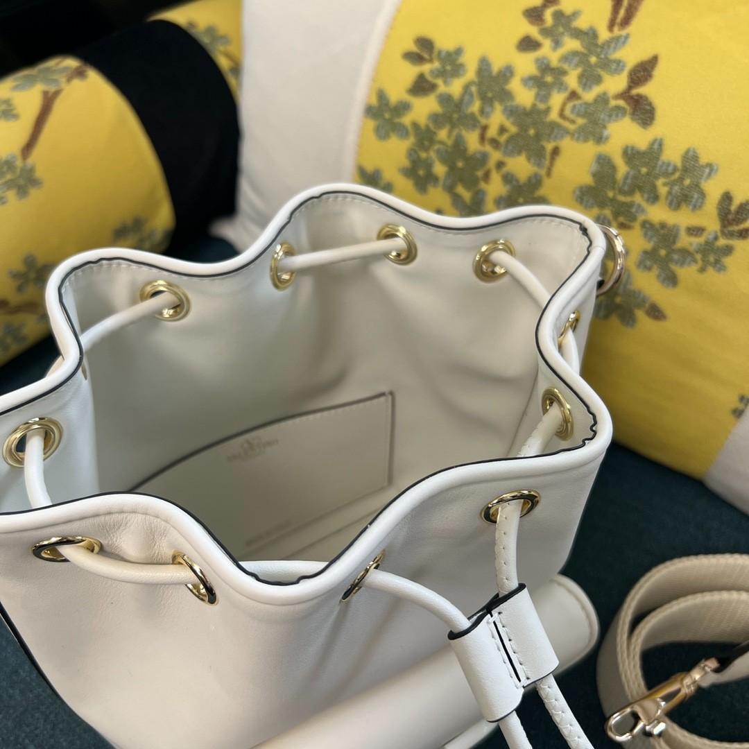 044 72123214 size 16x19x11cm