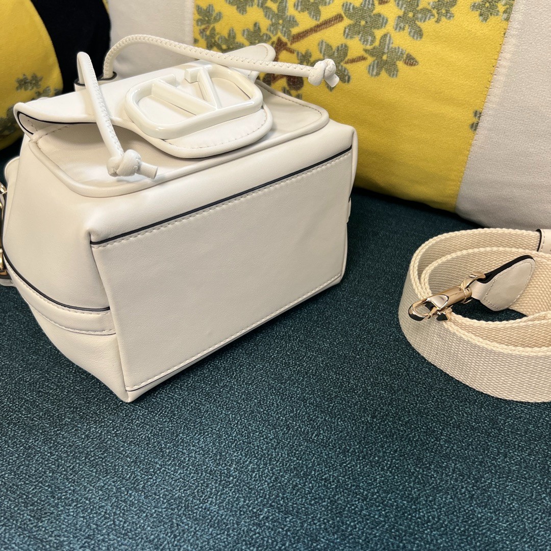 044 72123214 size 16x19x11cm