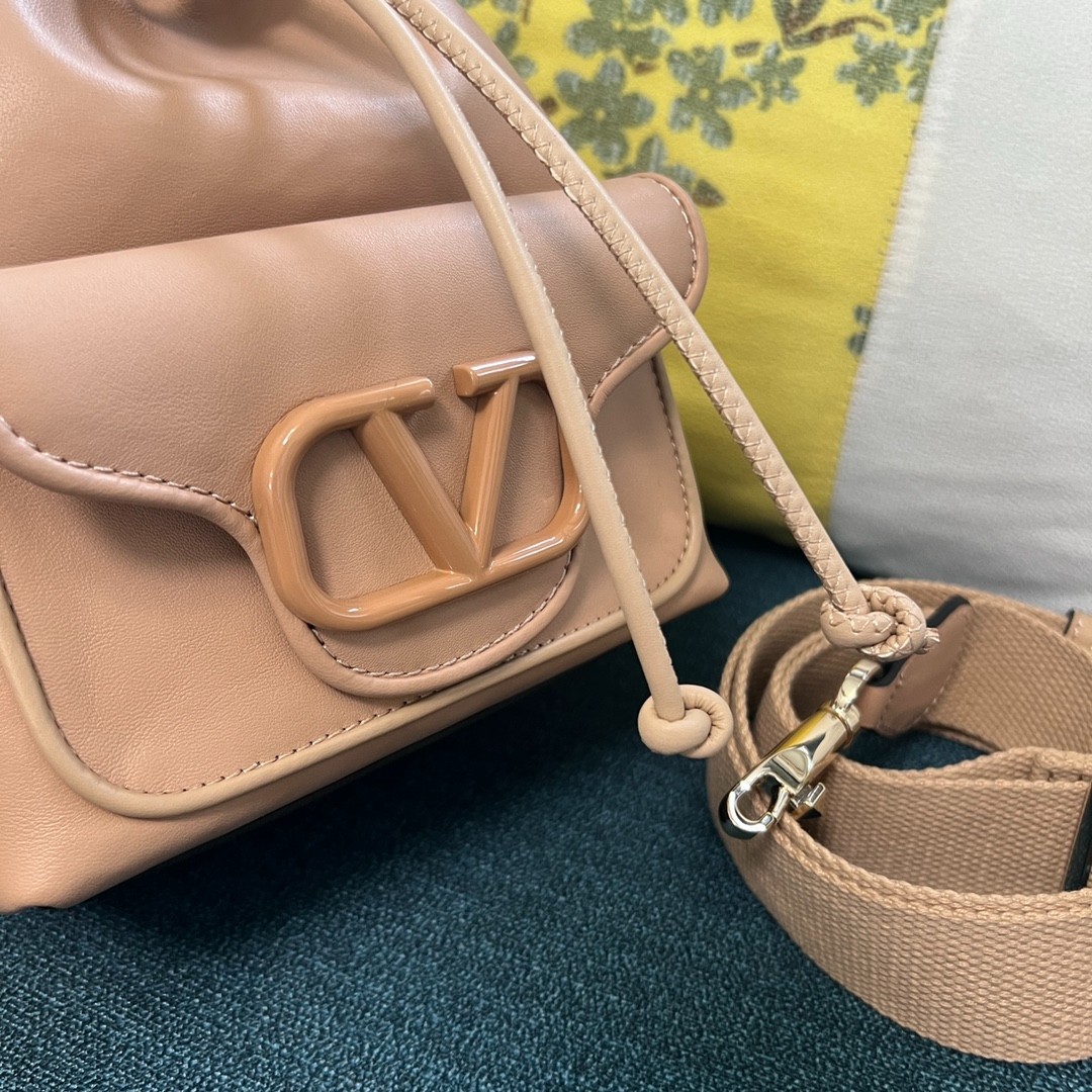040 72123214 size 16x19x11cm