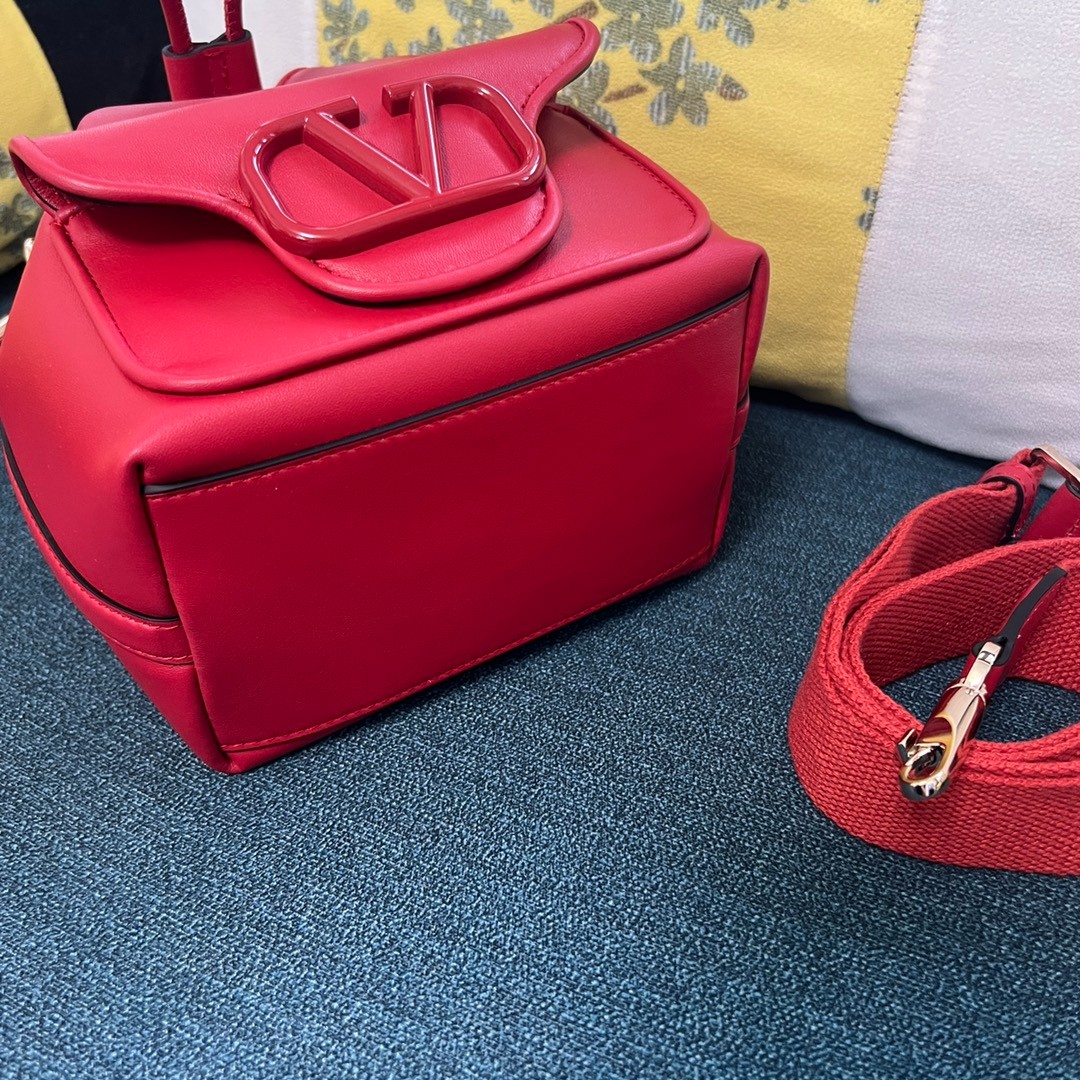 039 72123214 size 16x19x11cm