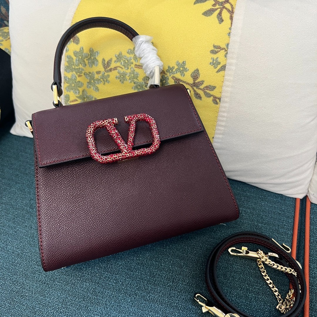 037 68123192 size 22x17x9cm