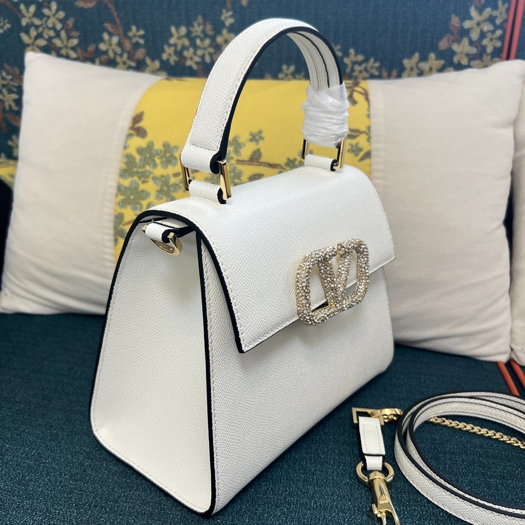 035 68123192 size 22x17x9cm