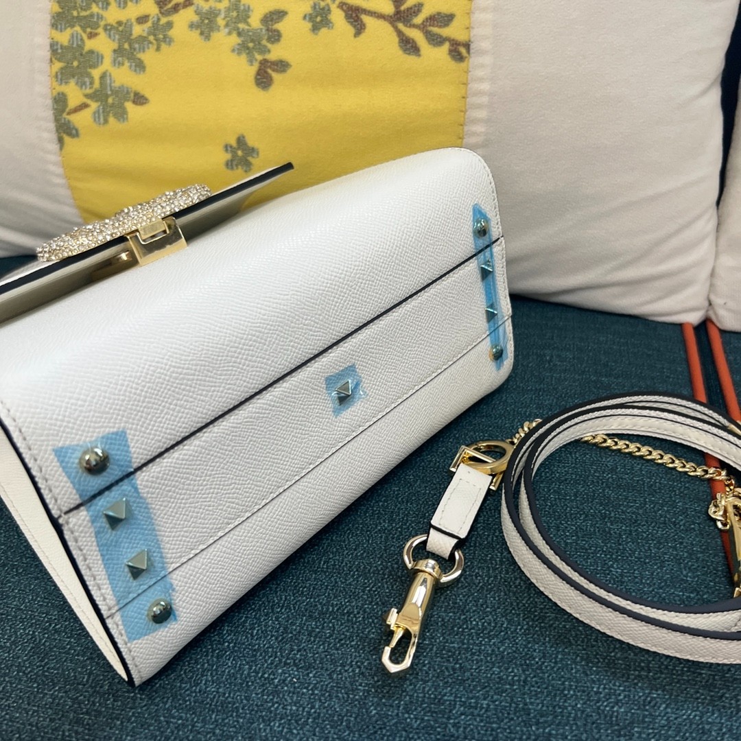 035 68123192 size 22x17x9cm