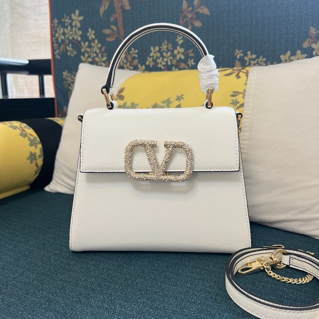 035 68123192 size 22x17x9cm