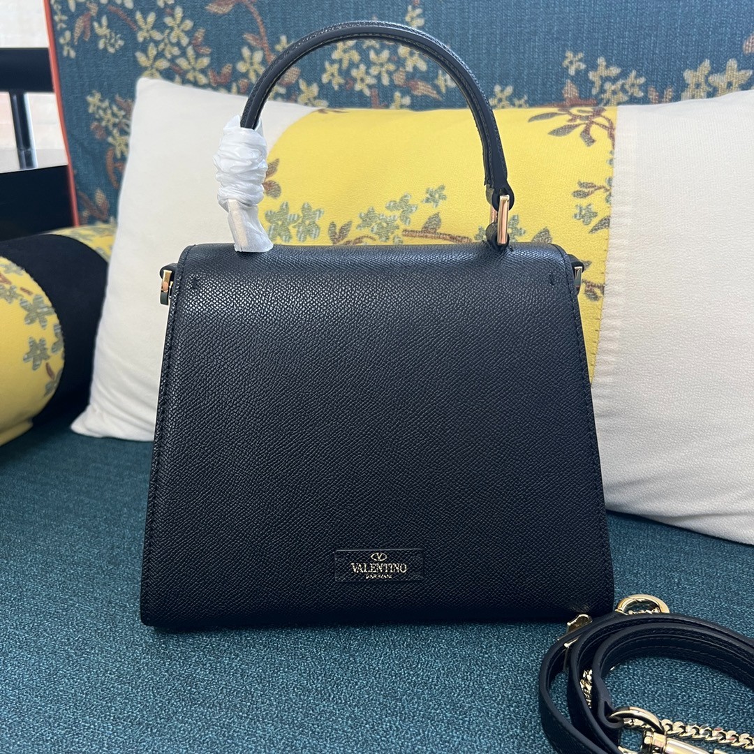 033 68123192 size 22x17x9cm