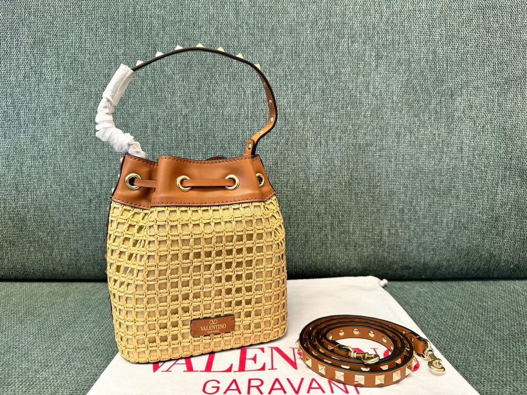 027 64123198 size 16x18x11cm