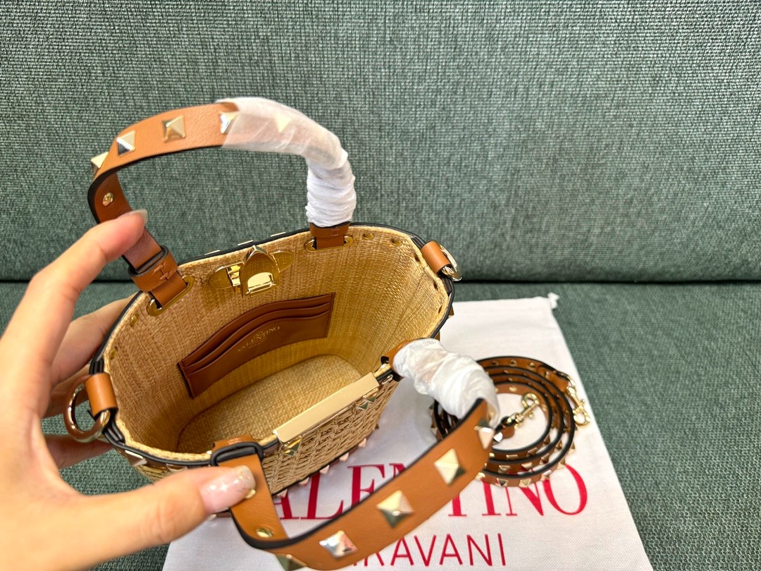 026 70123202 size 16x19x8.5cm