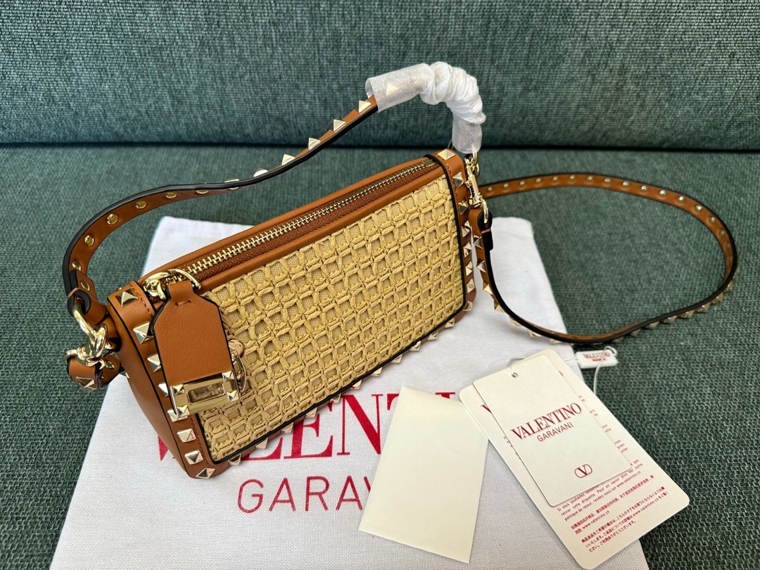 024 70123202 size 19x13x7cm