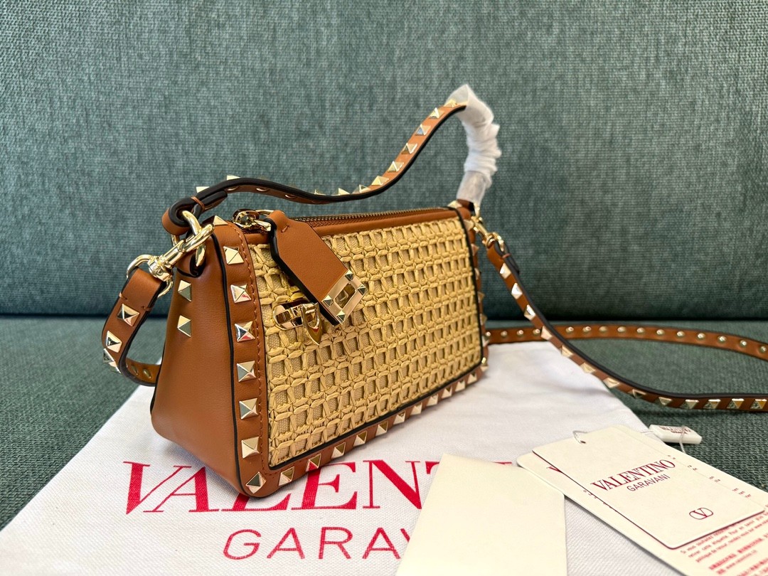 024 70123202 size 19x13x7cm