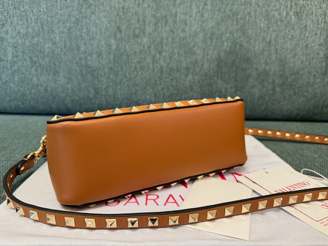 024 70123202 size 19x13x7cm